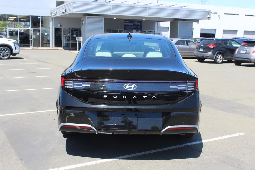 New 2026 Black Hyundai SEL Sport image 8