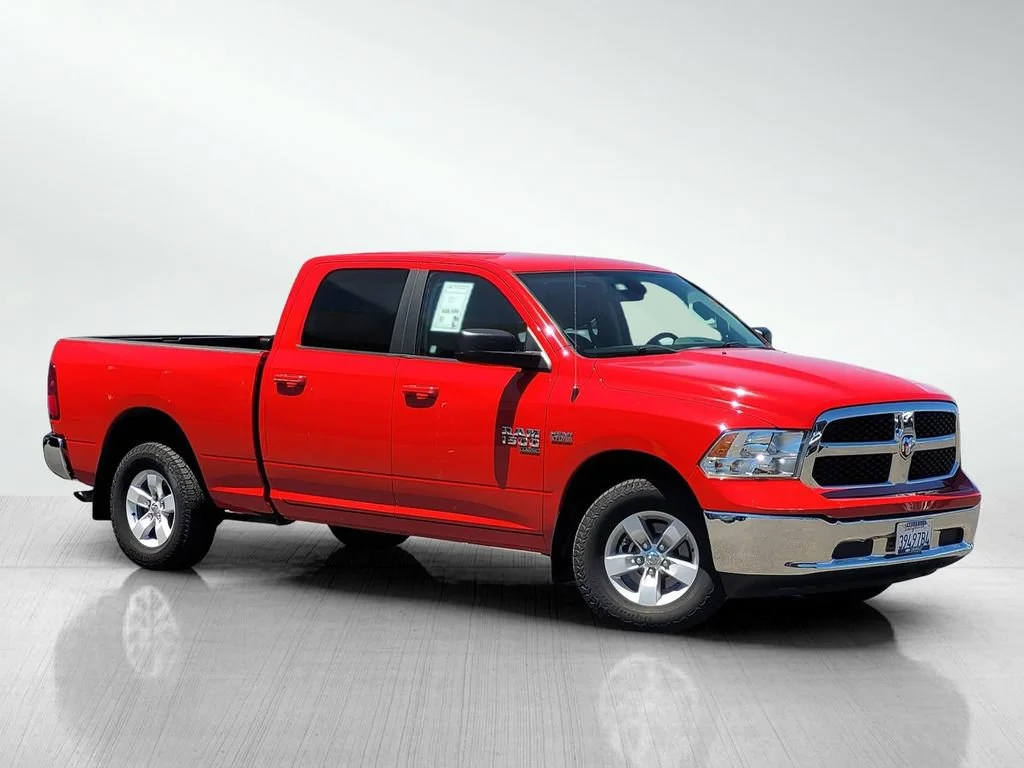 2019 RAM 1500 Classic SLT 4x4 Crew Cab 6'4's photo