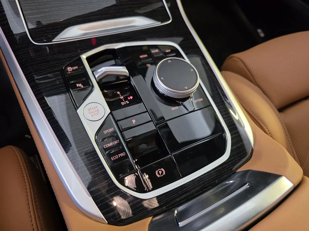 New 2026 White BMW sDrive40i image 19