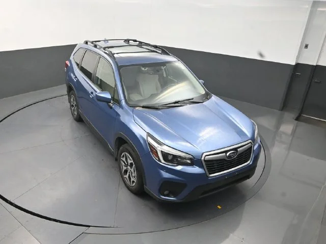 Used 2021 Blue Subaru Premium image 23