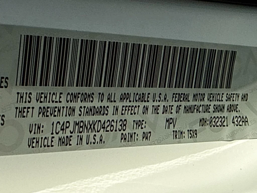 Used 2019 Bright White Clearcoat Jeep Trailhawk image 32