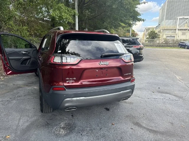 Used 2019 Red Jeep Limited image 35