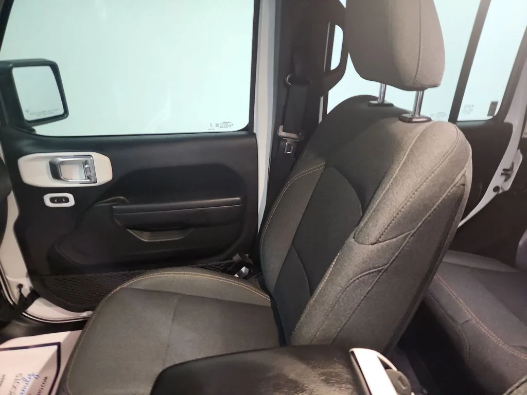Used 2024 White Jeep Sport S image 11