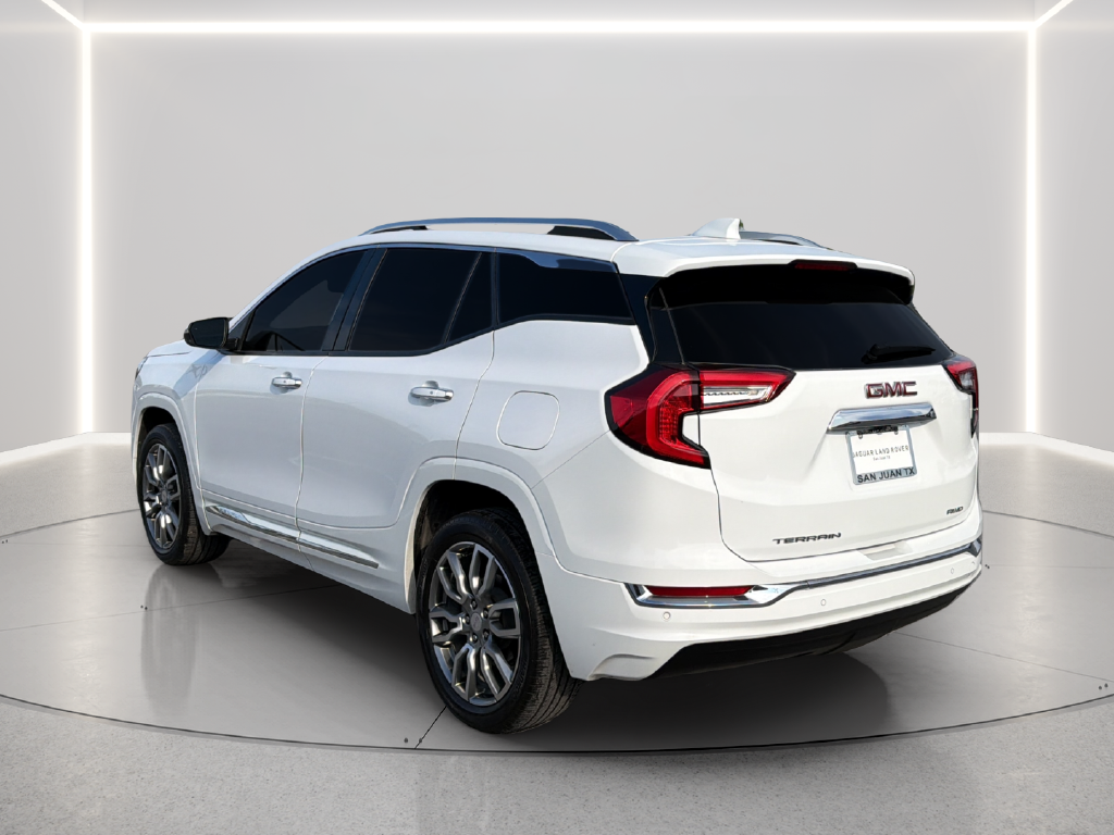Used 2024 White GMC Denali image 15