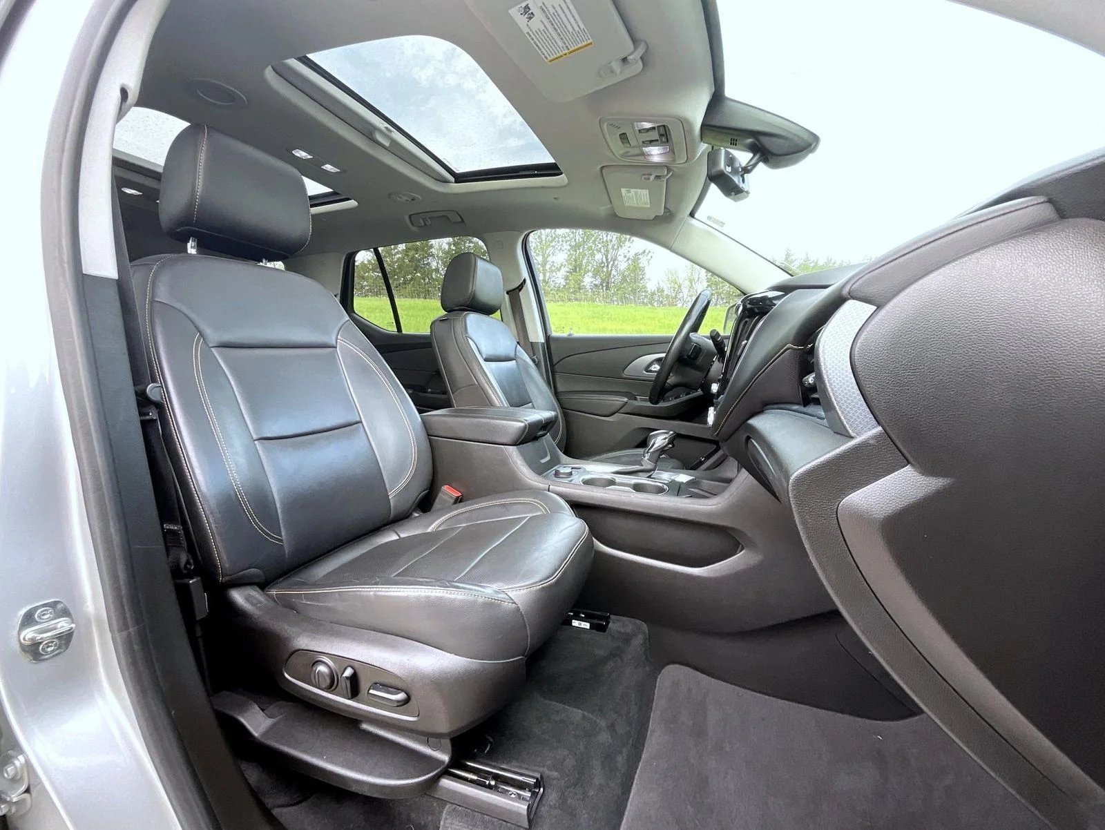 Used 2021 Silver Chevrolet Premier image 16