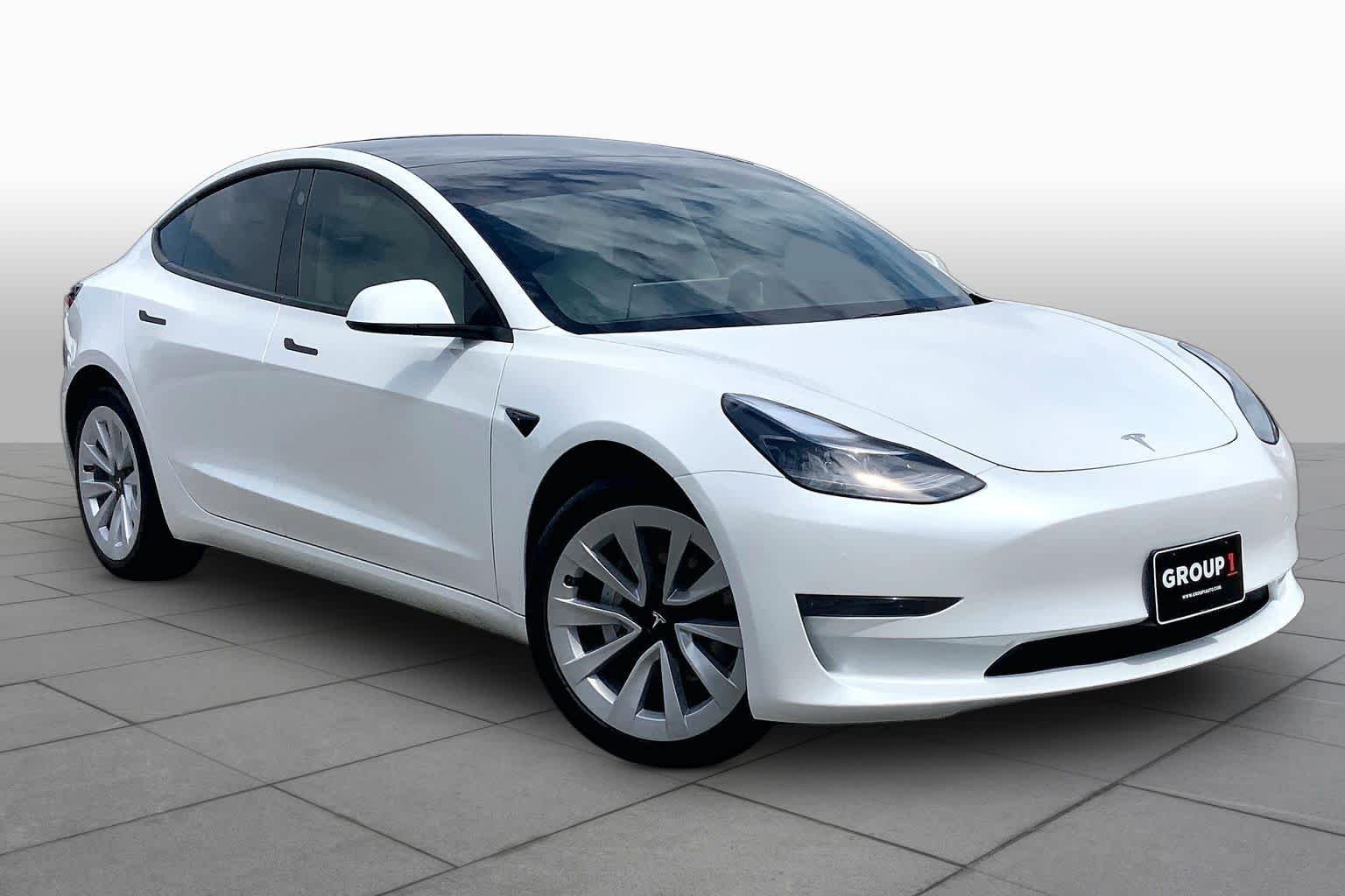 Pre-Owned 2023 Tesla Model 3