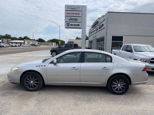 2008 Buick Lucerne CXS's photo
