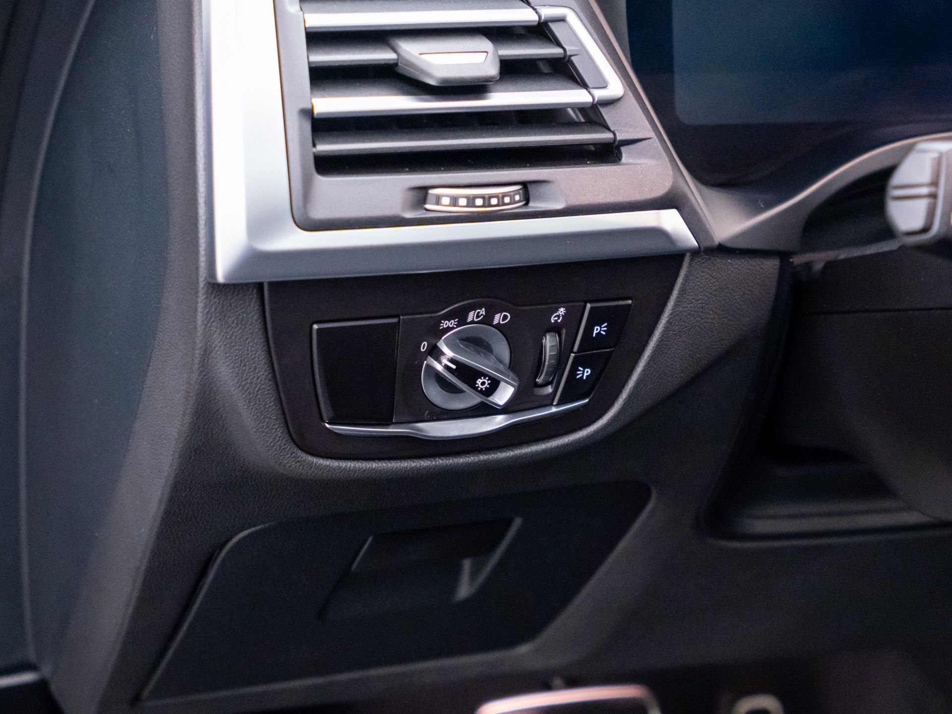 Used 2024 Brooklyn Grey Metallic BMW M40i image 20