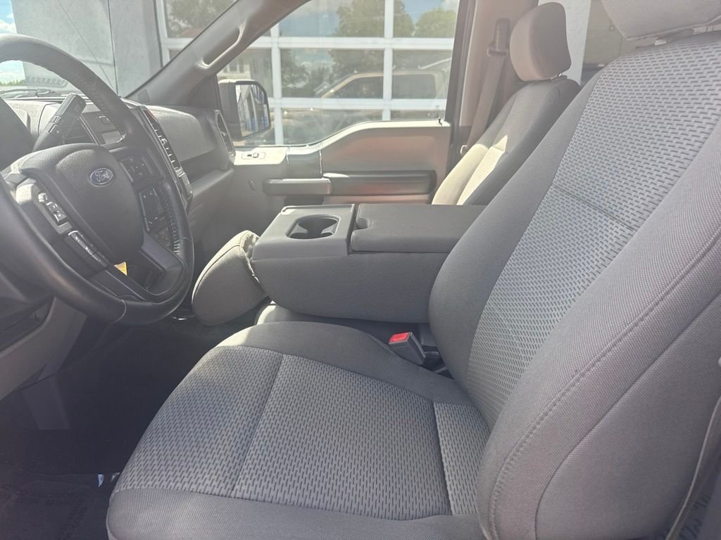 Used 2018  Ford XLT image 16