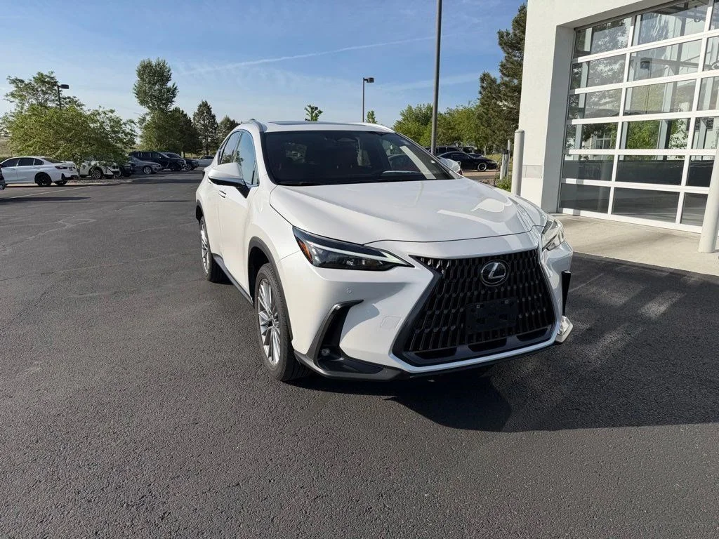 Used 2025 White Pearl Lexus 350h Premium image 7