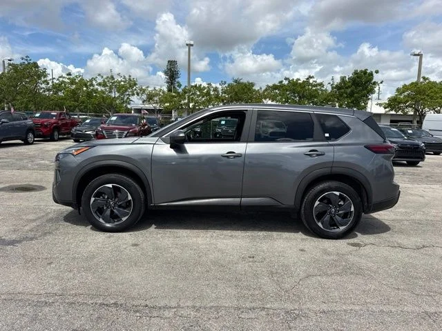 Used 2024 Gray Nissan SV image 6