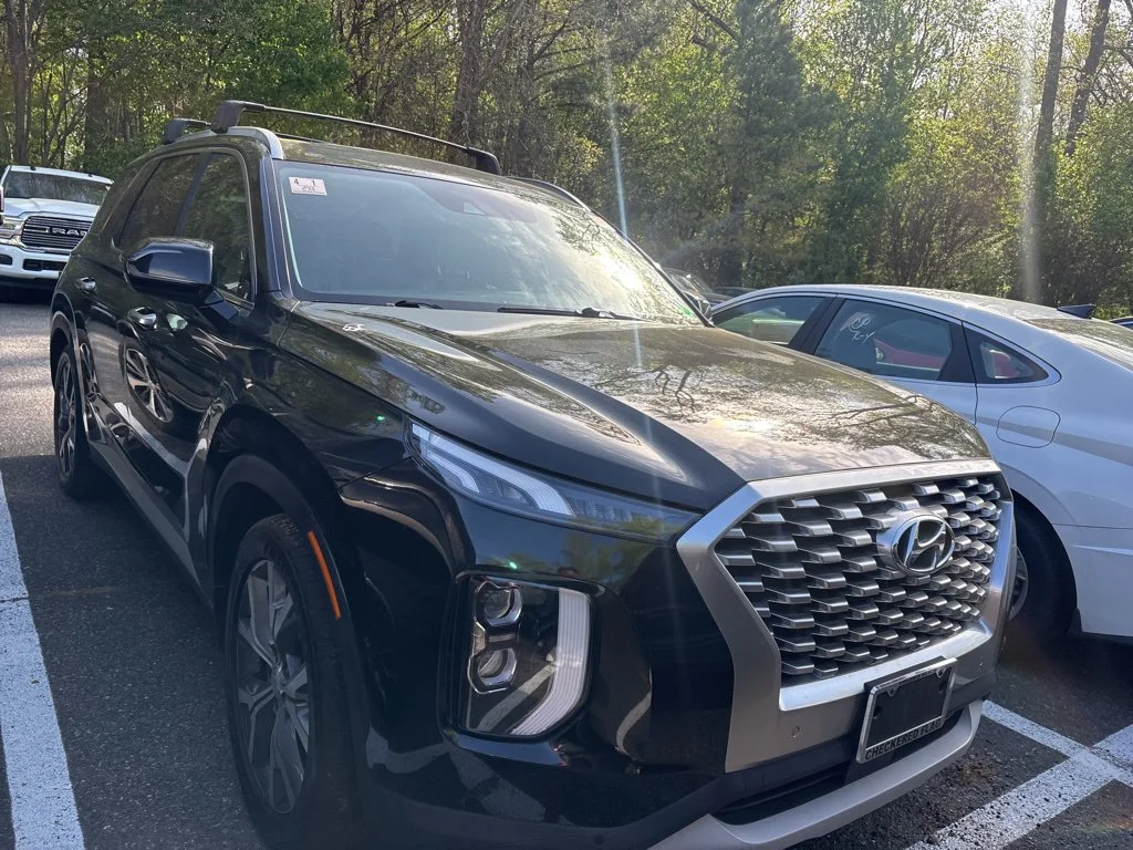 Used 2022 Black Hyundai SEL image 6