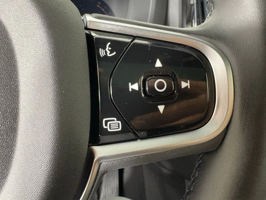 2026 Volvo XC60 Plus - Photo 24