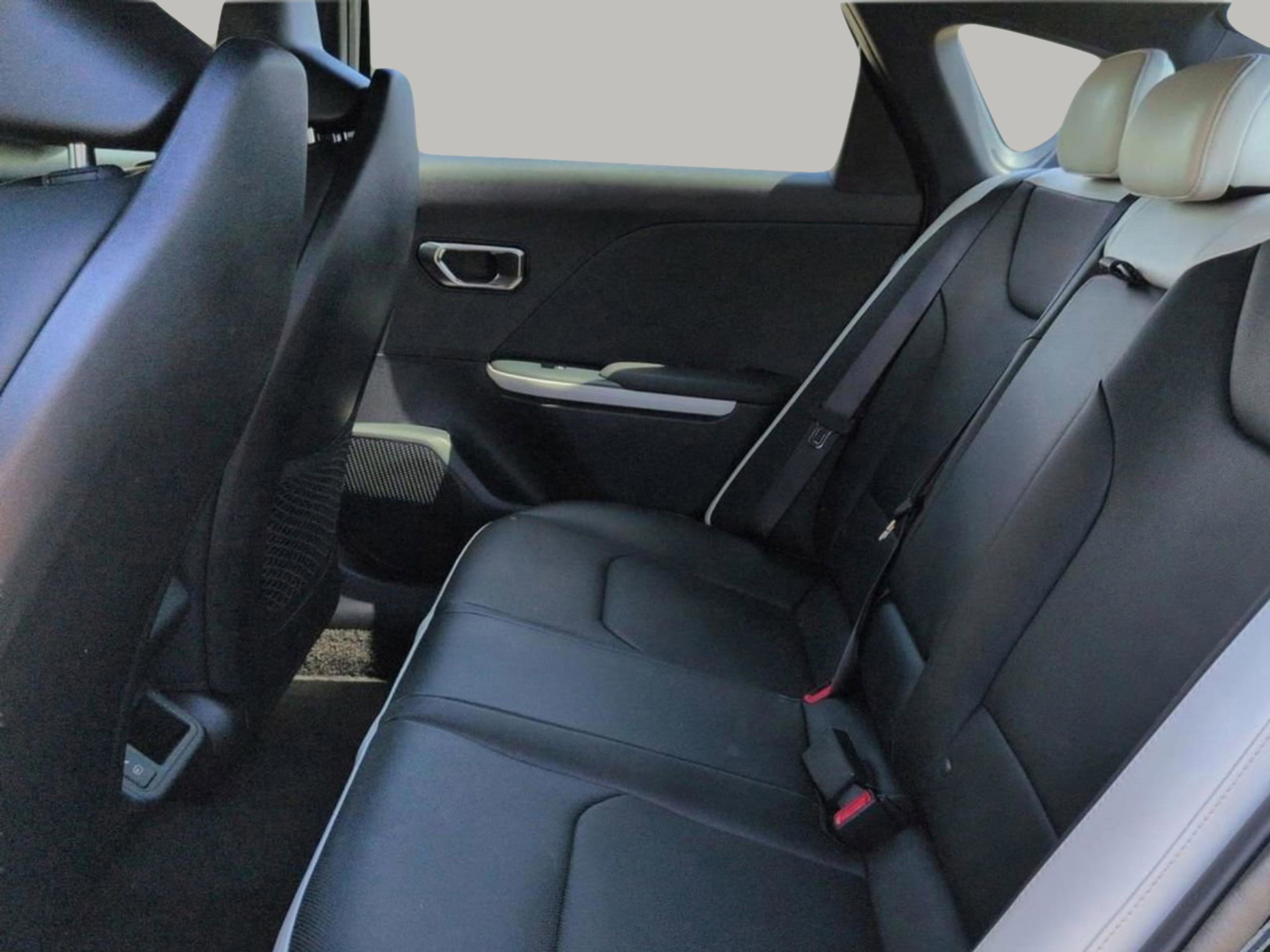 New 2026 Interstellar Gray Kia GT-Line image 15