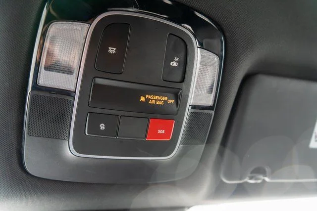 Used 2022 Green Hyundai SEL image 34