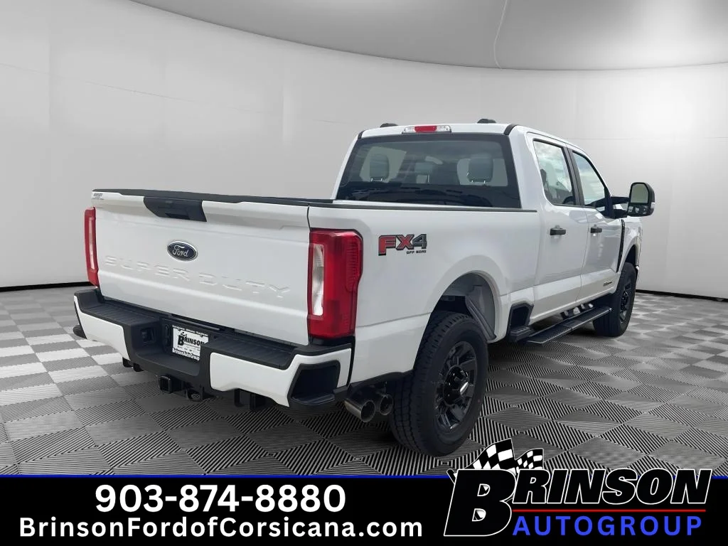 New 2026 Oxford White Ford XL image 5
