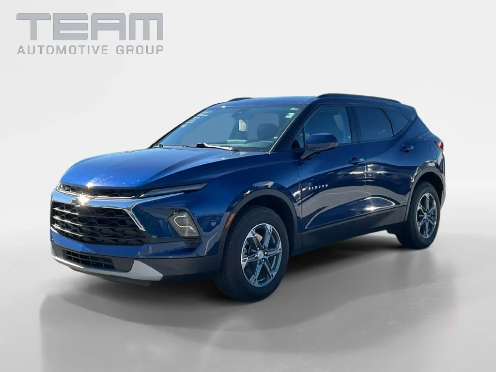 Used 2023 BLUE GLOW METALLIC Chevrolet LT image 3