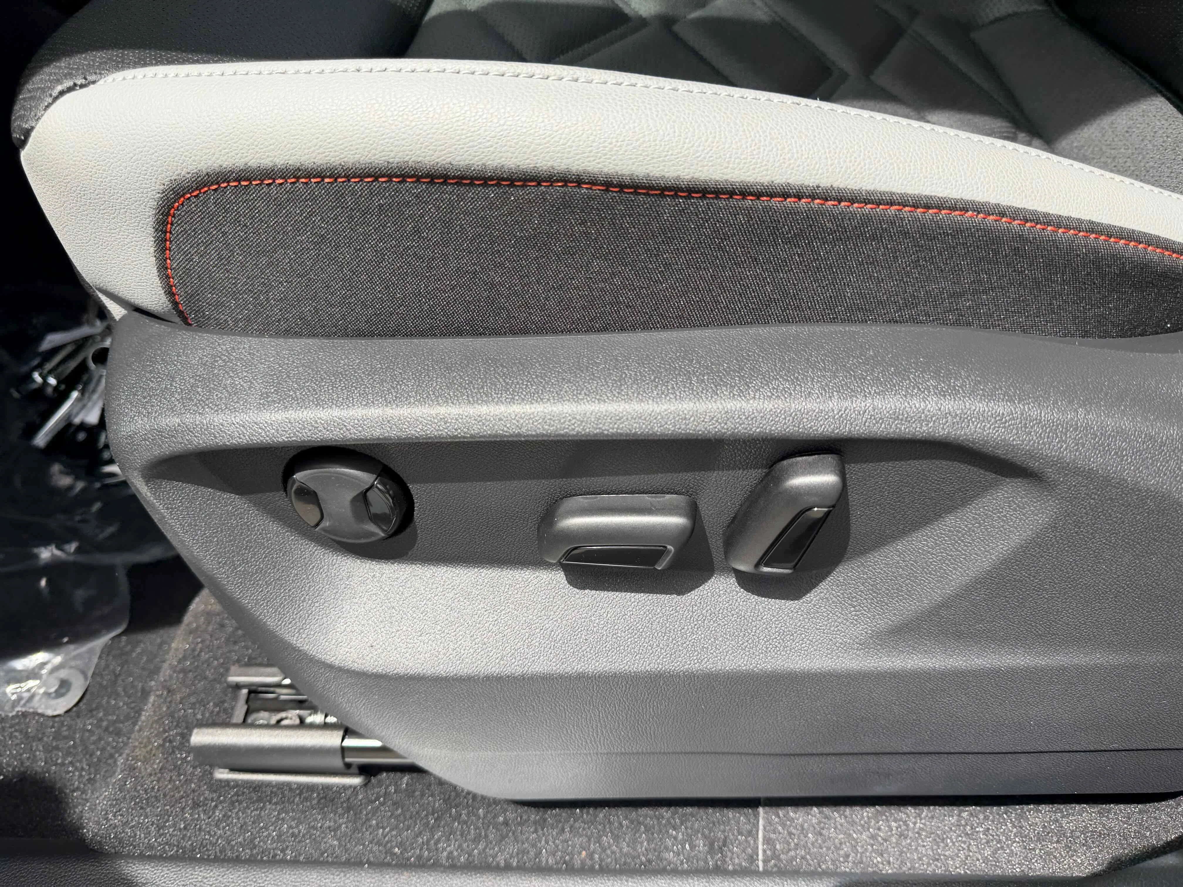 New 2026 Opal White Volkswagen 2.0T Peak Edition image 14