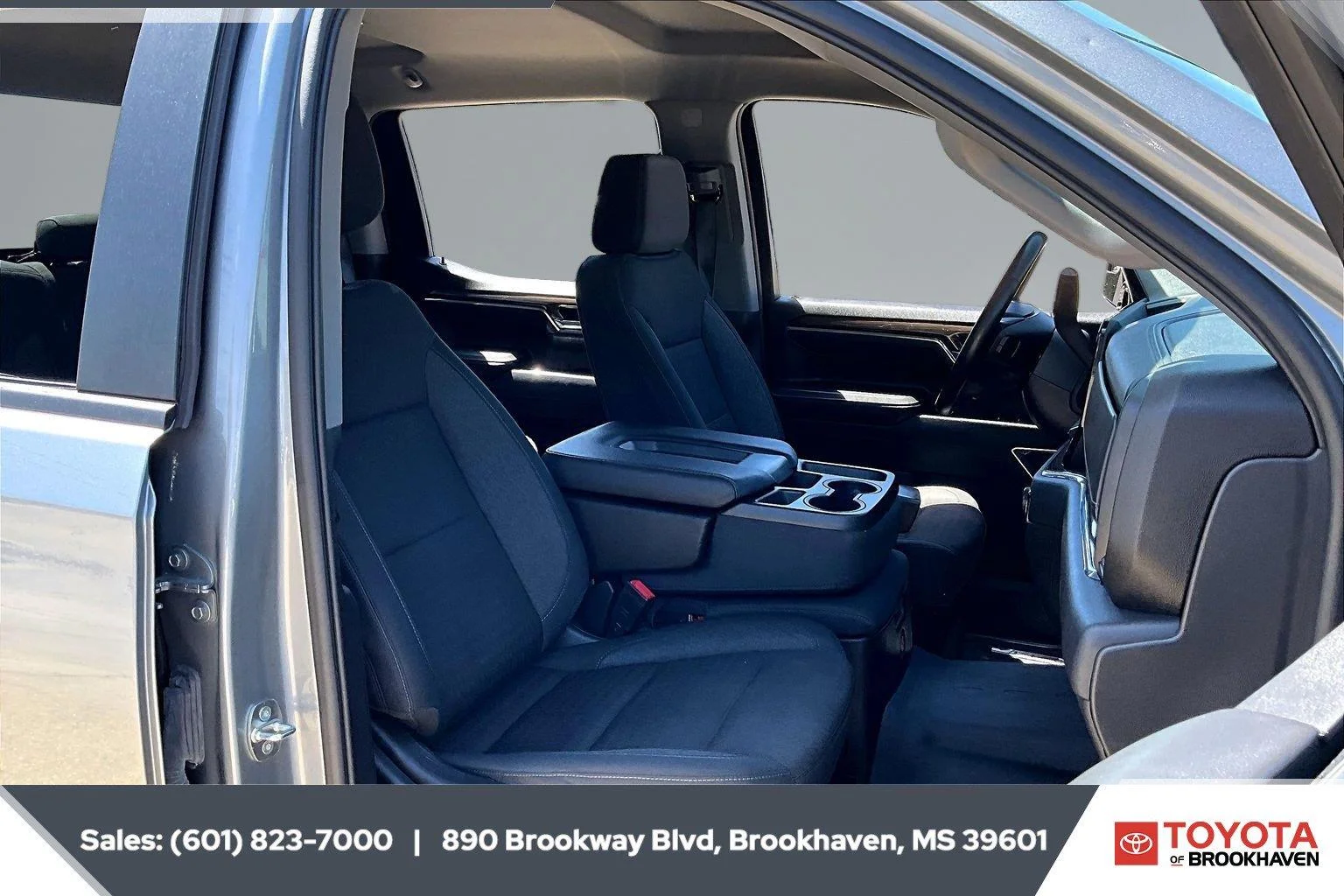 Used 2024 Sterling Gray Metallic Chevrolet LT Trail Boss image 6