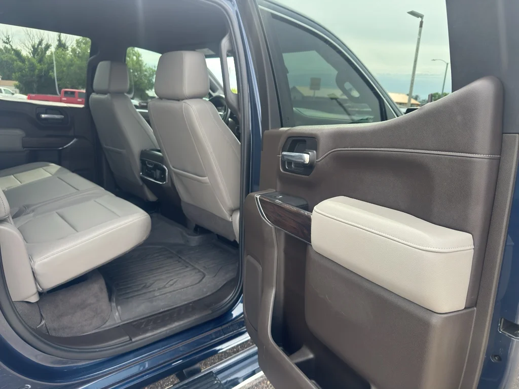 Used 2021 Pacific Blue Metallic GMC SLT image 17