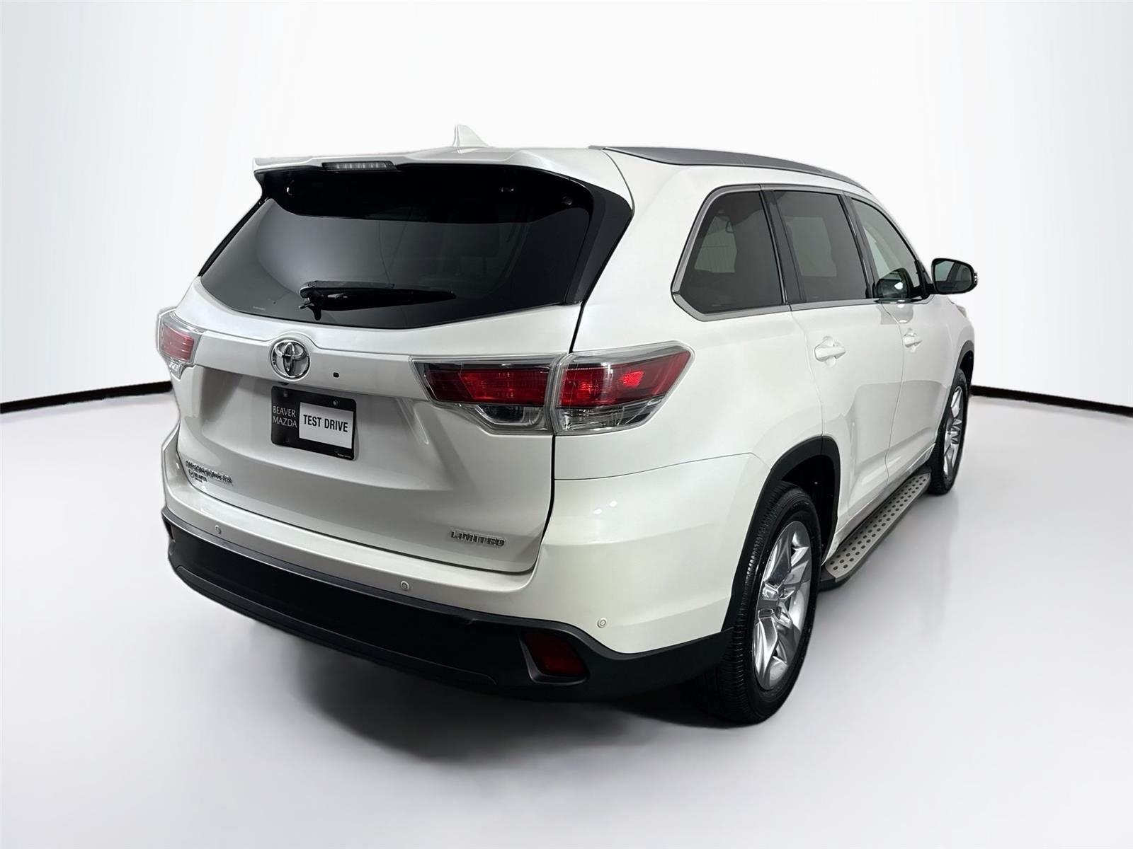 Used 2016 Blizzard Pearl Toyota Limited image 2