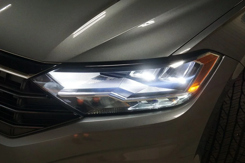 Used 2019 Platinum Gray Metallic Volkswagen R-Line image 40