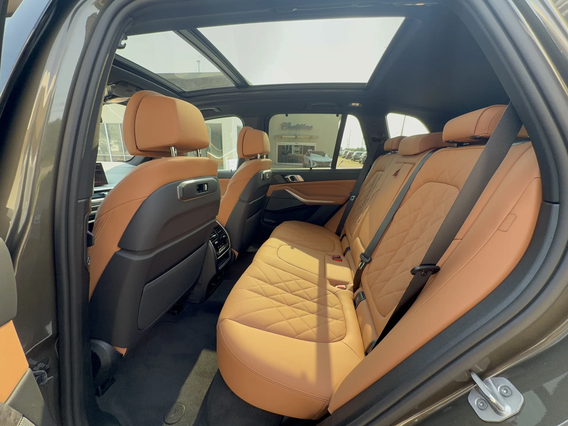 New 2026 Manhattan Green Metallic BMW xDrive40i image 29
