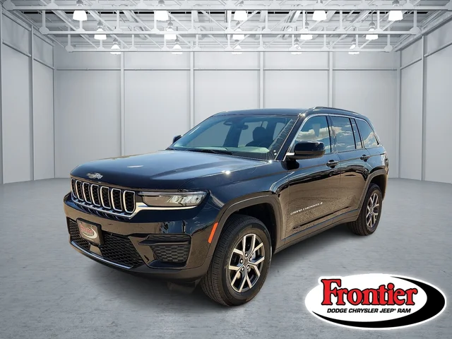2027 Jeep Grand Cherokee LAREDO 4X4