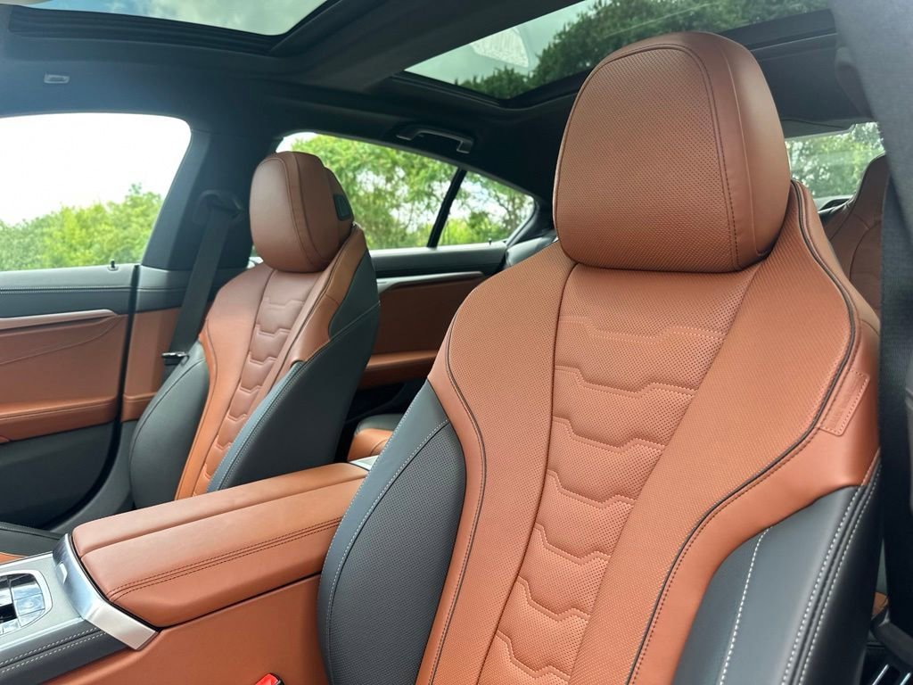 2026 BMW 8 Series 840i - Photo 15