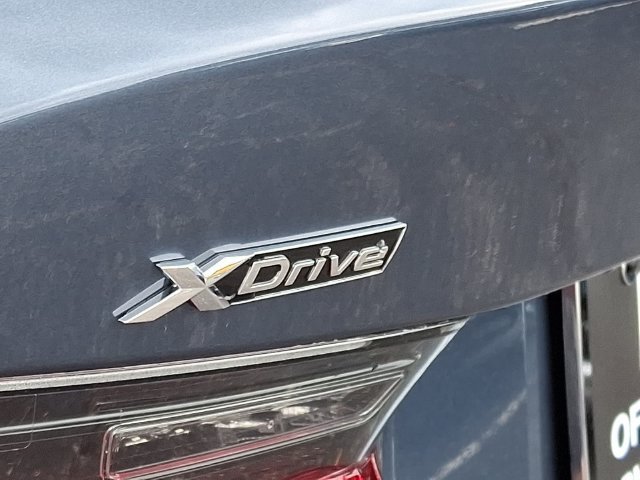 New 2026 Arctic Race Blue metallic BMW 330i xDrive image 21