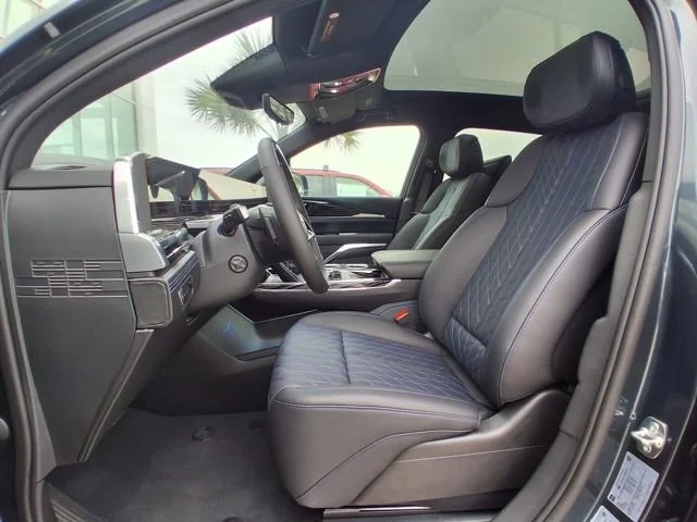 2026 Cadillac Escalade IQ Luxury - Photo 20