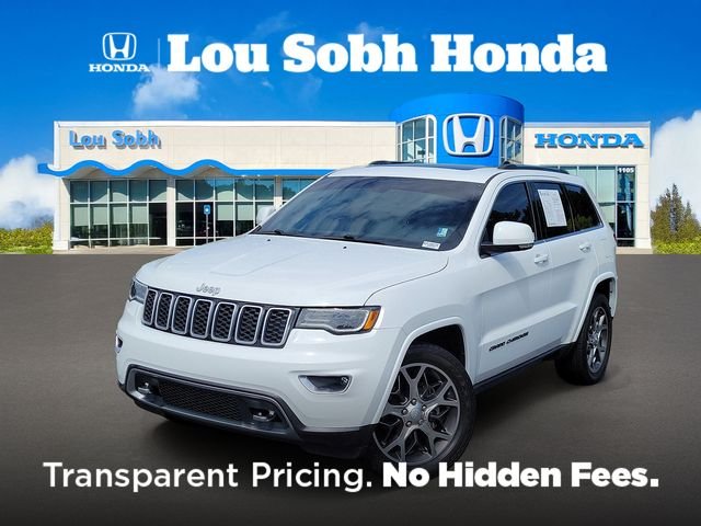 Used 2018 Bright White Clearcoat Jeep Limited image 1