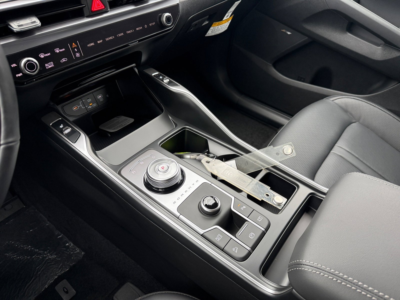 New 2026 Snow White Pearl Kia EX image 13