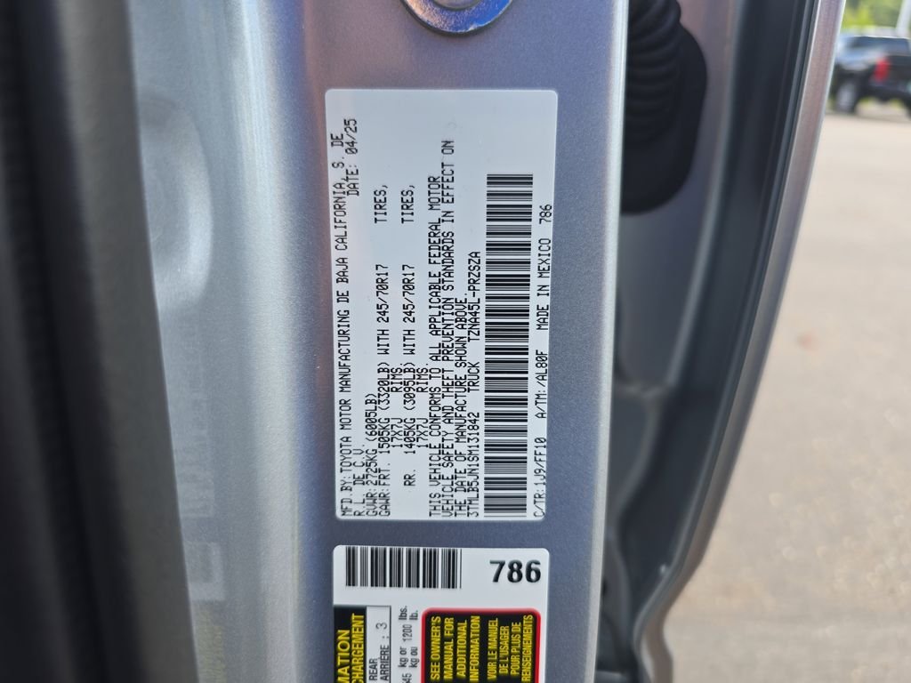 2025 Toyota Tacoma SR5 - Photo 36