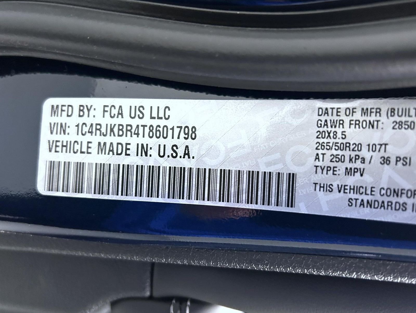New 2026 Fathom Blue Pearl-Coat Exterior Paint Jeep Limited image 26
