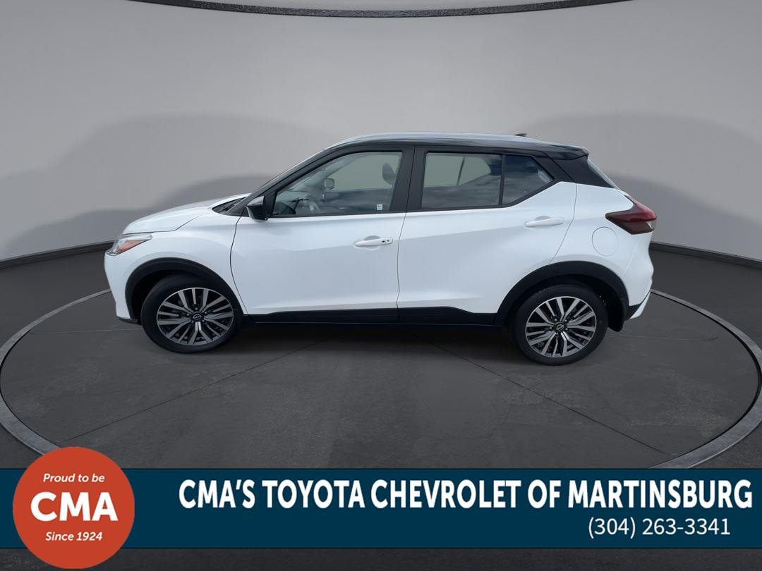 Used 2024 Aspen White Tricoat/Super Black Nissan SV image 5