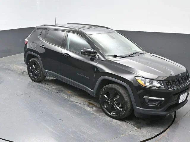 Certified Used 2019 Diamond Black Jeep Latitude image 18