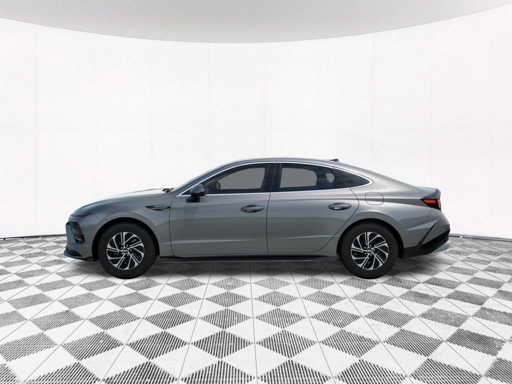 2026 Hyundai Sonata Hybrid Blue photo 2