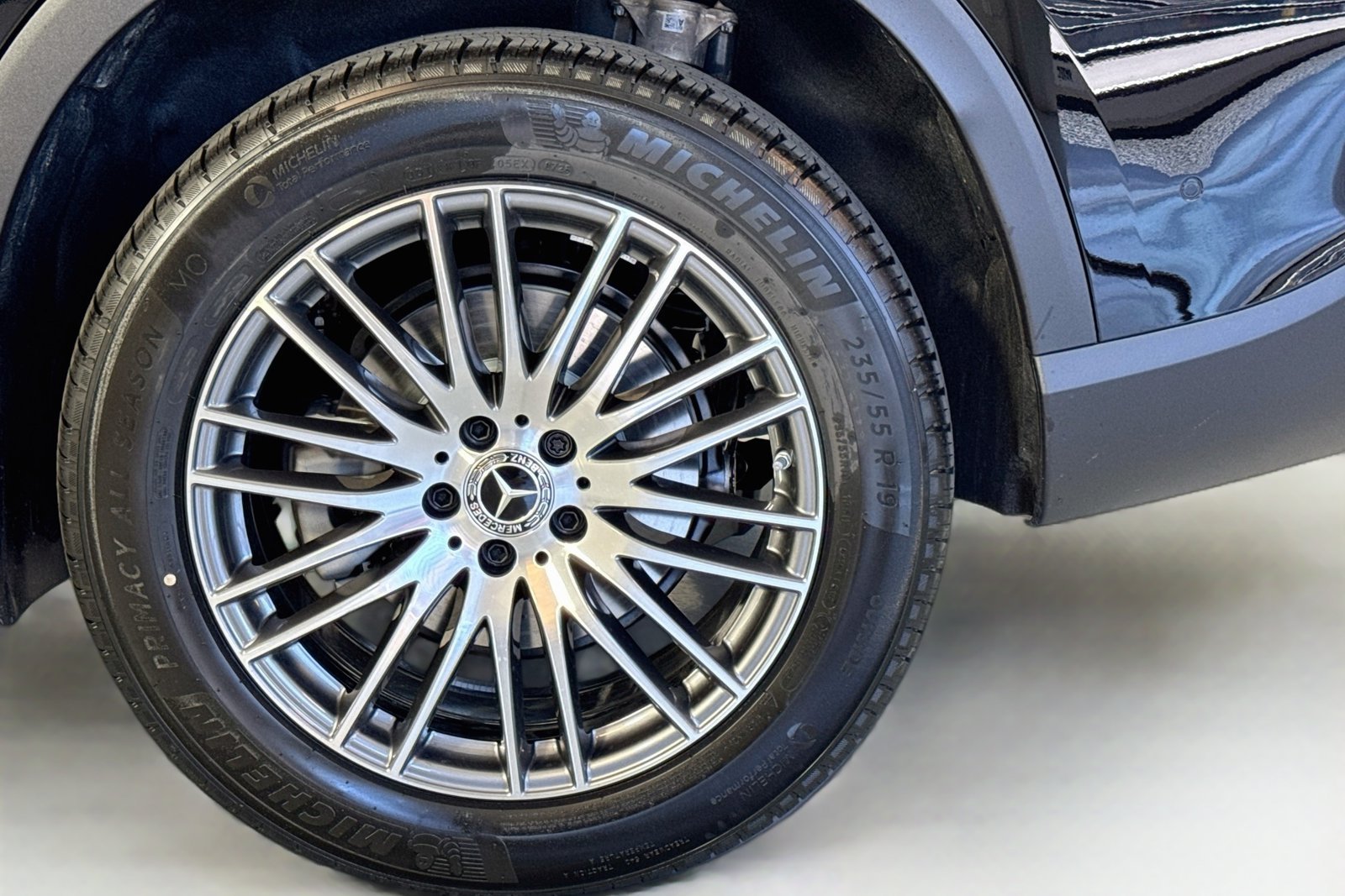 New 2026 Black Mercedes-Benz GLC 300 image 29