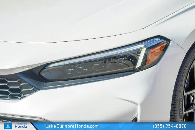Used 2025 Platinum White Pearl Honda Sport image 5