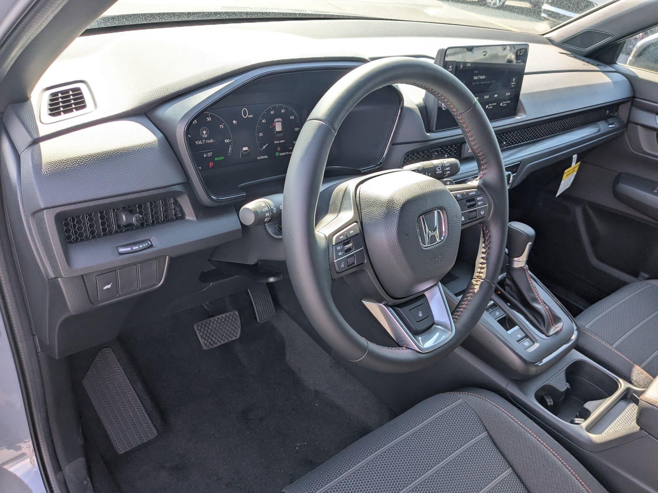 New 2026 Urban Gray Pearl Honda TrailSport image 12