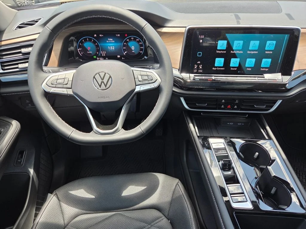 New 2026 Silver Volkswagen 2.0T SE w/Technology image 22