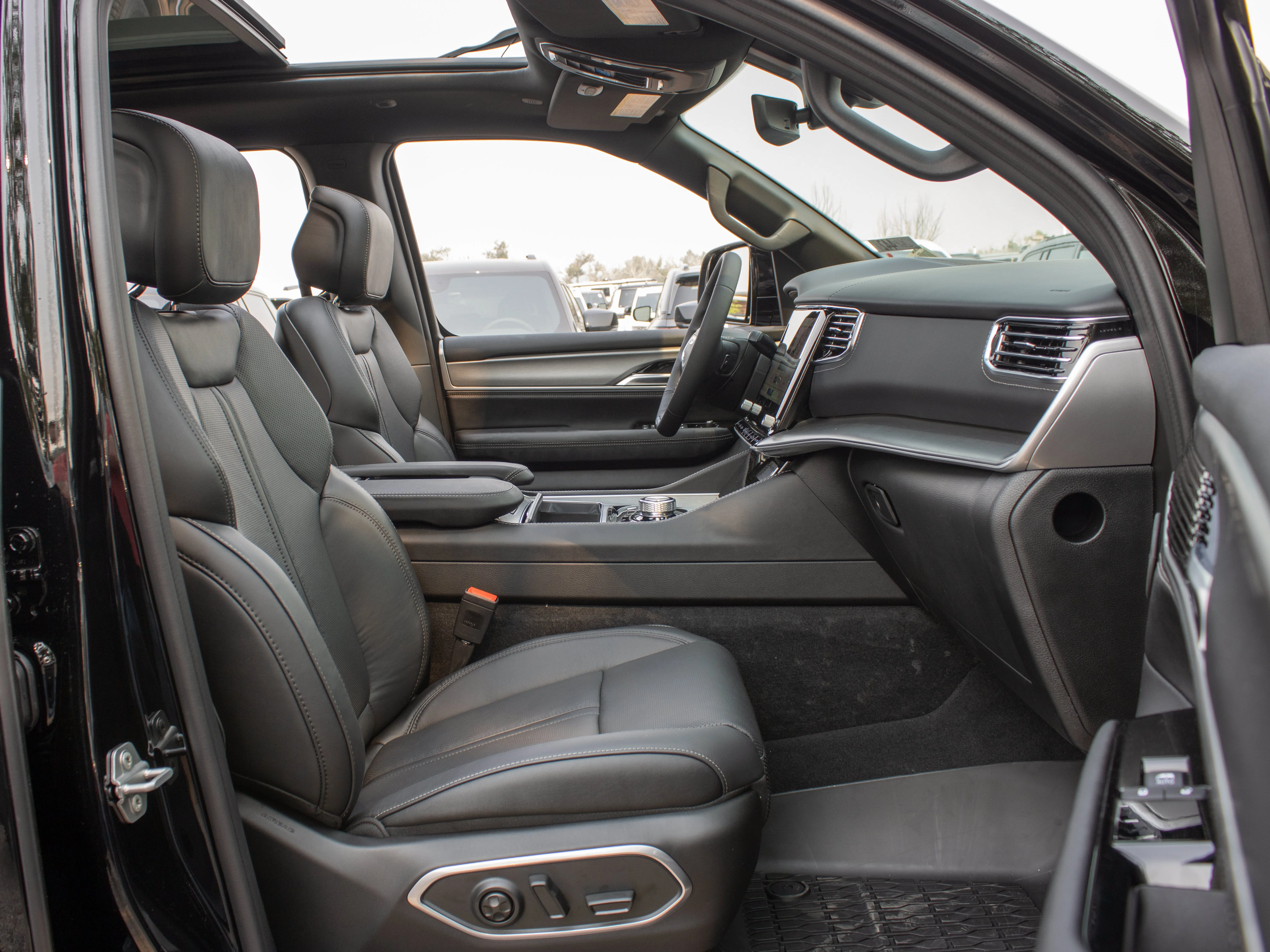 New 2026 Black Jeep Limited Reserve* image 34