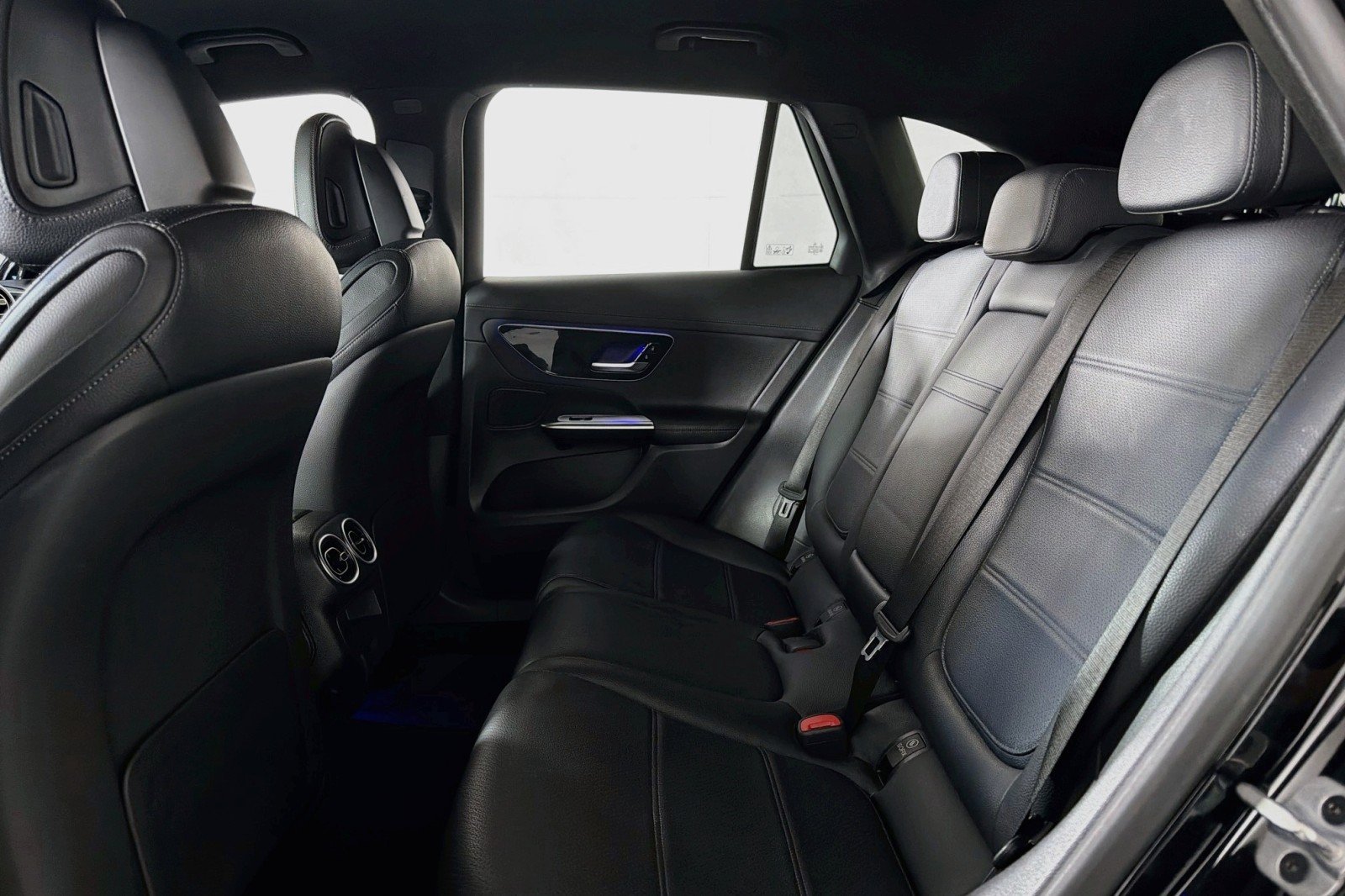 Used 2023 Black Mercedes-Benz 300 image 7