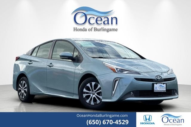2022 Toyota Prius XLE