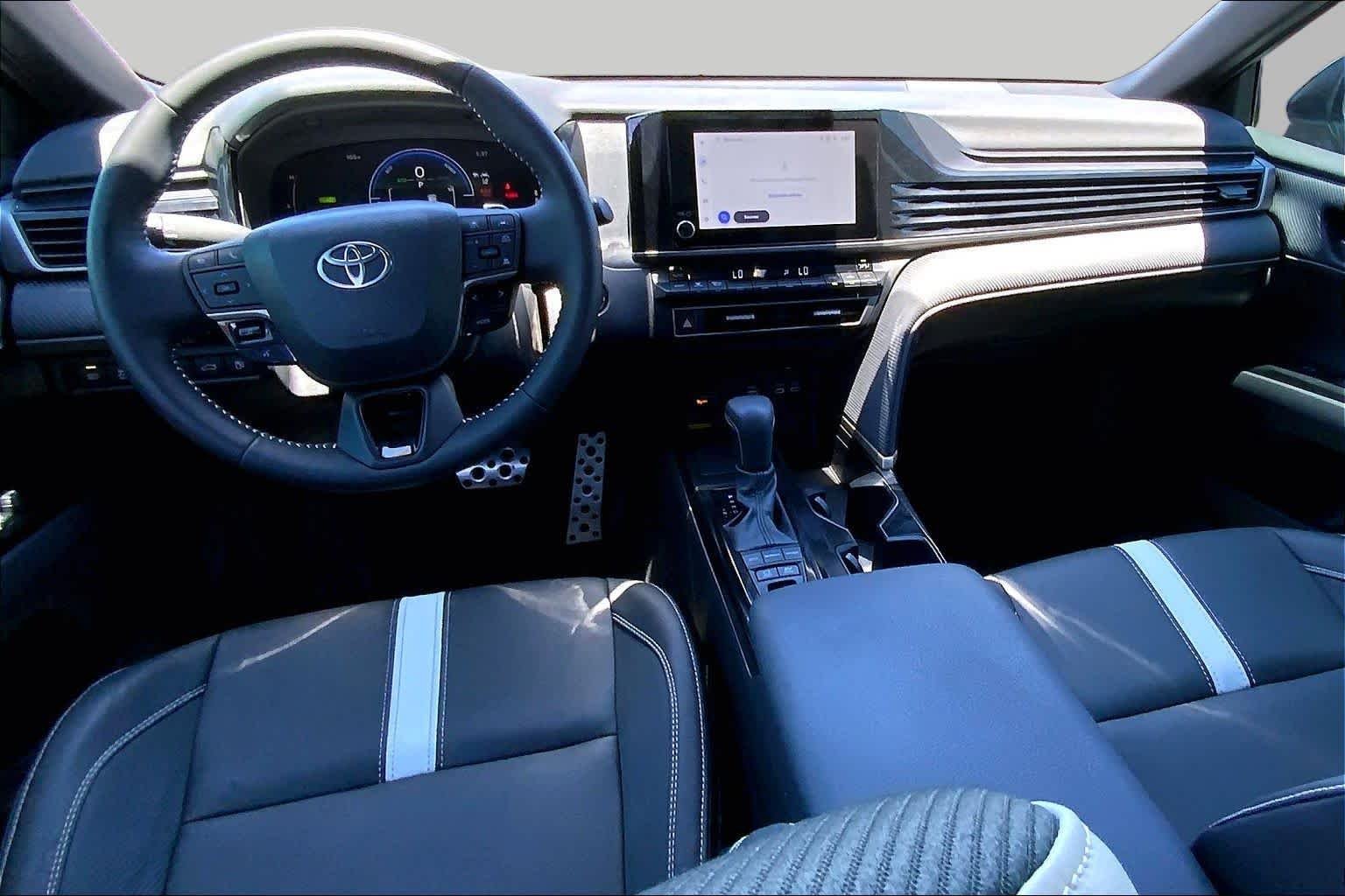 Used 2026 Ocean Gem Toyota SE image 16