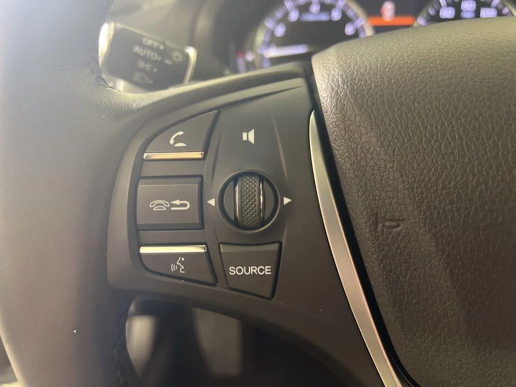 Used 2020 Majestic Black Pearl Acura 3.5L Technology Pkg image 18