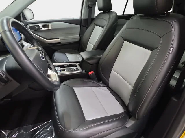 Certified Used 2023 Carbonized Gray Metallic Ford XLT image 13
