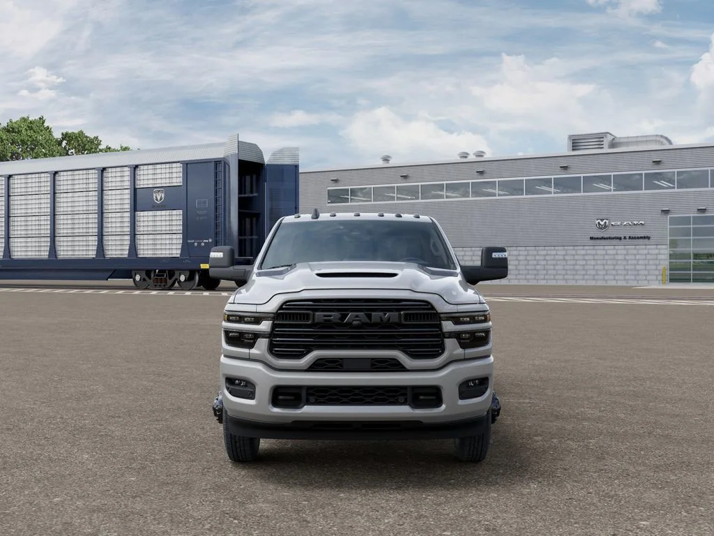 New 2026 Silver-Zynith Exterior Paint RAM Laramie image 7