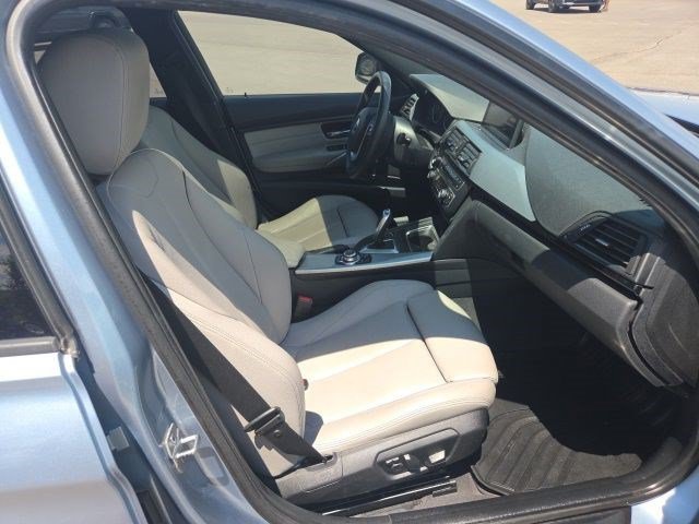 Used 2013 Liquid Blue Metallic BMW 328i xDrive image 20